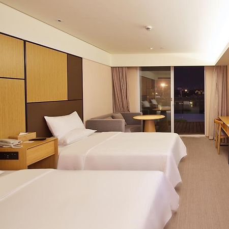 Ji Hotel Sanya Dadonghai Exterior photo
