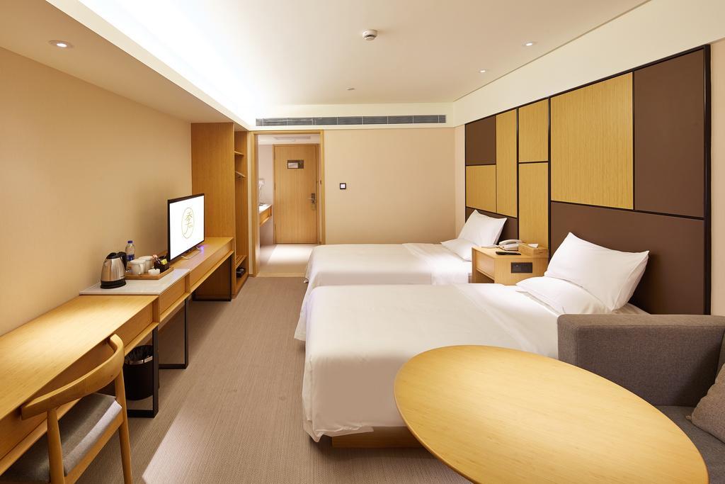 Ji Hotel Sanya Dadonghai Exterior photo