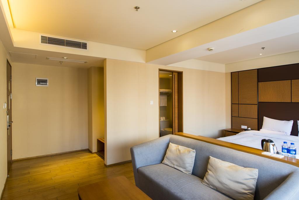 Ji Hotel Sanya Dadonghai Exterior photo